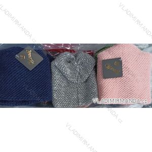 Winter hat with pompon women (ONE SIZE) WROBI PVB21104142