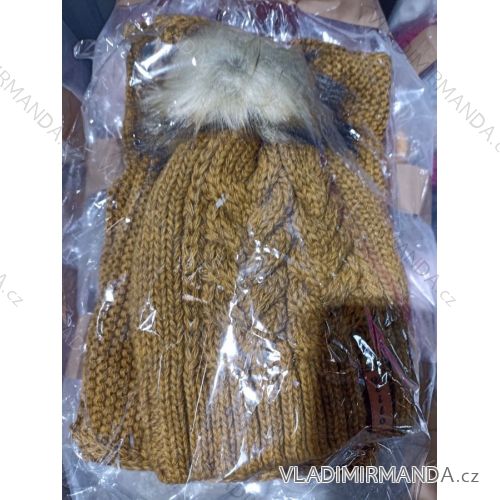 Winter hat with pompon women (ONE SIZE) WROBI PVB21104142